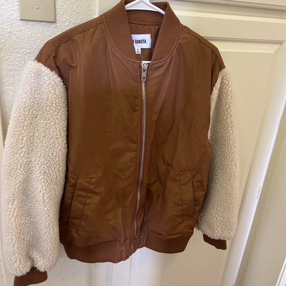 Anthropologie BB Dakota Georgie Sherpa-Sleeved Bomber Jacket size Small